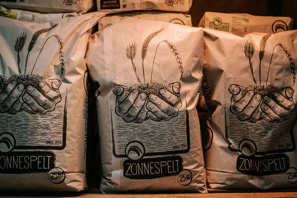 Over Zonnespelt biologisch meel